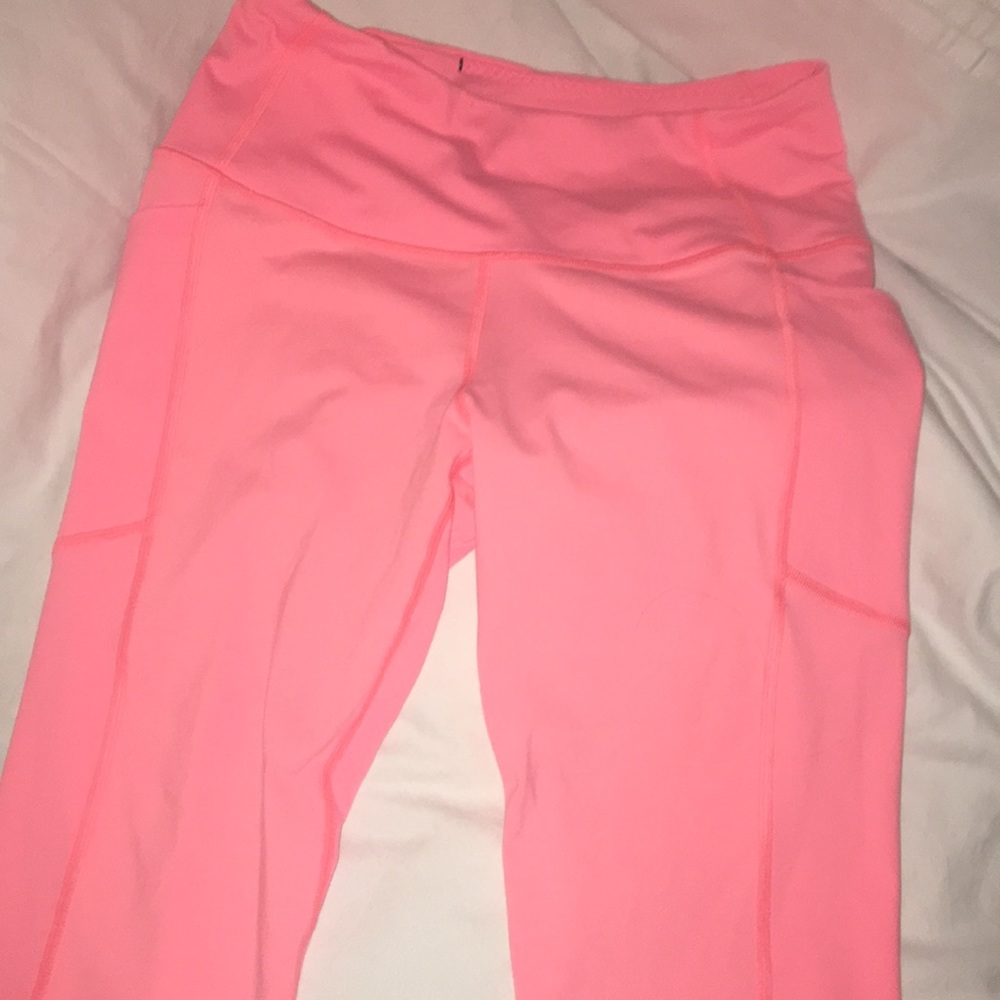 Size Med Victoria sport leggings  GUC